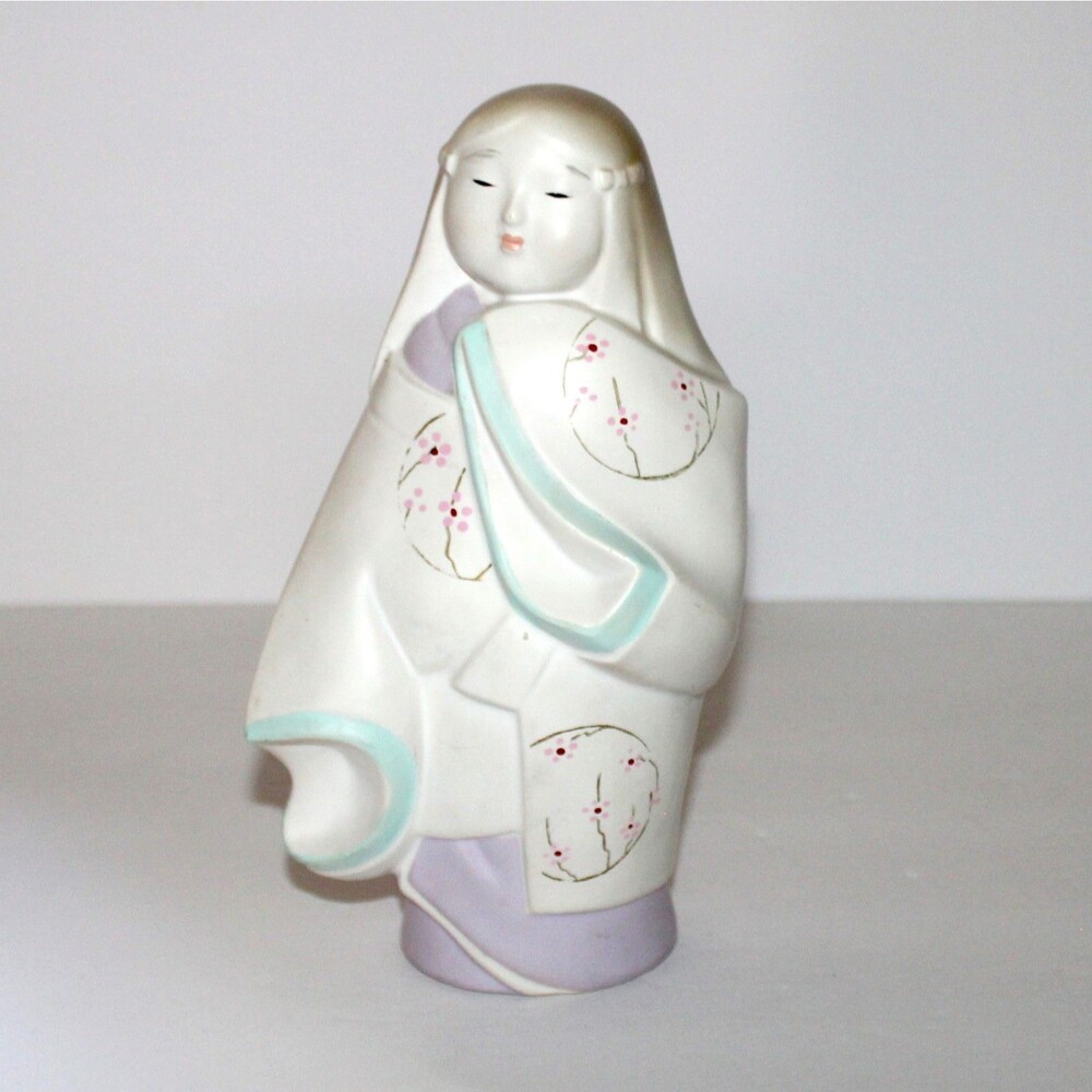 Hakata Ningyo Doll Japan ceramic figure Girl in Kimono